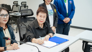 มรภ.เทพสตรี จัดพิธีส่งมอบงานในหน้าที่อธิการบดี ระหว่าง รศ.ดร.ประเทือง ภูมิภัทราคม และ ผศ.จินตนา เวชมี