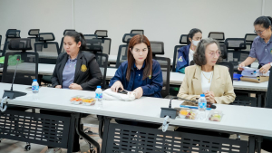 มรภ.เทพสตรี จัดพิธีส่งมอบงานในหน้าที่อธิการบดี ระหว่าง รศ.ดร.ประเทือง ภูมิภัทราคม และ ผศ.จินตนา เวชมี