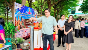 สำนักศิลปะและวัฒนธรรม มรภ.เทพสตรี จัดโครงการ วัสสาสัญจาระ แท่นเทียนพรรษา สืบสานประเพณีหล่อเทียนพรรษา ประจำปี 2569