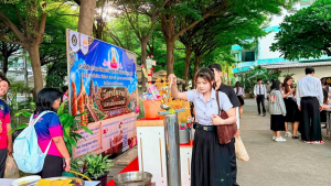 สำนักศิลปะและวัฒนธรรม มรภ.เทพสตรี จัดโครงการ วัสสาสัญจาระ แท่นเทียนพรรษา สืบสานประเพณีหล่อเทียนพรรษา ประจำปี 2569