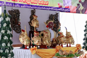 มรภ.เทพสตรี ร่วมกิจกรรมสืบสานศิลปวัฒนธรรมหนังใหญ่วัดสว่างอารมณ์ พร้อมเผยแพร่ผลงานการแสดง พระมงกุฎบุตรรบ