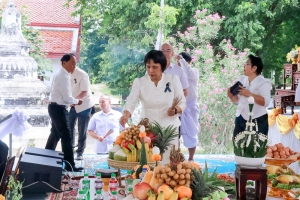 มรภ.เทพสตรี ร่วมกิจกรรมสืบสานศิลปวัฒนธรรมหนังใหญ่วัดสว่างอารมณ์ พร้อมเผยแพร่ผลงานการแสดง พระมงกุฎบุตรรบ
