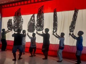 มรภ.เทพสตรี ร่วมกิจกรรมสืบสานศิลปวัฒนธรรมหนังใหญ่วัดสว่างอารมณ์ พร้อมเผยแพร่ผลงานการแสดง พระมงกุฎบุตรรบ