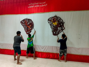 มรภ.เทพสตรี ร่วมกิจกรรมสืบสานศิลปวัฒนธรรมหนังใหญ่วัดสว่างอารมณ์ พร้อมเผยแพร่ผลงานการแสดง พระมงกุฎบุตรรบ