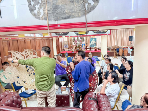 มรภ.เทพสตรี ร่วมกิจกรรมสืบสานศิลปวัฒนธรรมหนังใหญ่วัดสว่างอารมณ์ พร้อมเผยแพร่ผลงานการแสดง พระมงกุฎบุตรรบ