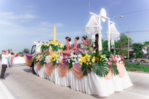 มรภ.เทพสตรี ร่วมงานแห่เทียนพรรษา 9 วัด สืบสานงานประเพณี ยลถิ่นกกโก ยกระดับท่องเที่ยวและเศรษฐกิจชุมชน