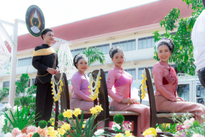 มรภ.เทพสตรี ร่วมงานแห่เทียนพรรษา 9 วัด สืบสานงานประเพณี ยลถิ่นกกโก ยกระดับท่องเที่ยวและเศรษฐกิจชุมชน