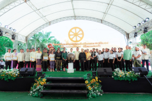 มรภ.เทพสตรี ร่วมงานแห่เทียนพรรษา 9 วัด สืบสานงานประเพณี ยลถิ่นกกโก ยกระดับท่องเที่ยวและเศรษฐกิจชุมชน