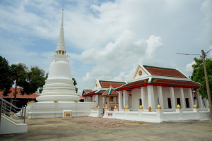 มรภ.เทพสตรี โดย คณะมนุษยศาสตร์ฯ ร่วมกับภาคีเครือข่าย จัดโครงการศิลปวัฒนธรรมสร้างสรรค์ ฟื้นฟู ประเพณีตักบาตรดอกไม้ วัดมณีชลขัณฑ์