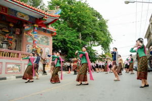 มรภ.เทพสตรี โดย คณะมนุษยศาสตร์ฯ ร่วมกับภาคีเครือข่าย จัดโครงการศิลปวัฒนธรรมสร้างสรรค์ ฟื้นฟู ประเพณีตักบาตรดอกไม้ วัดมณีชลขัณฑ์