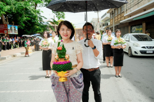 มรภ.เทพสตรี โดย คณะมนุษยศาสตร์ฯ ร่วมกับภาคีเครือข่าย จัดโครงการศิลปวัฒนธรรมสร้างสรรค์ ฟื้นฟู ประเพณีตักบาตรดอกไม้ วัดมณีชลขัณฑ์