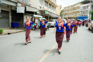 มรภ.เทพสตรี โดย คณะมนุษยศาสตร์ฯ ร่วมกับภาคีเครือข่าย จัดโครงการศิลปวัฒนธรรมสร้างสรรค์ ฟื้นฟู ประเพณีตักบาตรดอกไม้ วัดมณีชลขัณฑ์