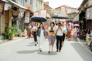 มรภ.เทพสตรี โดย คณะมนุษยศาสตร์ฯ ร่วมกับภาคีเครือข่าย จัดโครงการศิลปวัฒนธรรมสร้างสรรค์ ฟื้นฟู ประเพณีตักบาตรดอกไม้ วัดมณีชลขัณฑ์