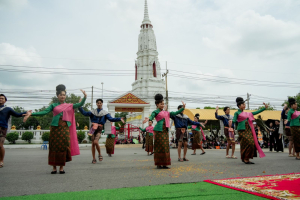 มรภ.เทพสตรี โดย คณะมนุษยศาสตร์ฯ ร่วมกับภาคีเครือข่าย จัดโครงการศิลปวัฒนธรรมสร้างสรรค์ ฟื้นฟู ประเพณีตักบาตรดอกไม้ วัดมณีชลขัณฑ์