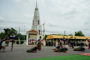 มรภ.เทพสตรี โดย คณะมนุษยศาสตร์ฯ ร่วมกับภาคีเครือข่าย จัดโครงการศิลปวัฒนธรรมสร้างสรรค์ ฟื้นฟู ประเพณีตักบาตรดอกไม้ วัดมณีชลขัณฑ์