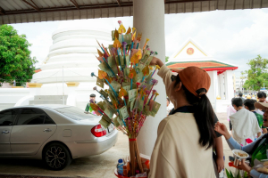 มรภ.เทพสตรี โดย คณะมนุษยศาสตร์ฯ ร่วมกับภาคีเครือข่าย จัดโครงการศิลปวัฒนธรรมสร้างสรรค์ ฟื้นฟู ประเพณีตักบาตรดอกไม้ วัดมณีชลขัณฑ์