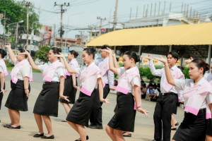 มรภ.เทพสตรี โดย คณะมนุษยศาสตร์ฯ ร่วมกับภาคีเครือข่าย จัดโครงการศิลปวัฒนธรรมสร้างสรรค์ ฟื้นฟู ประเพณีตักบาตรดอกไม้ วัดมณีชลขัณฑ์