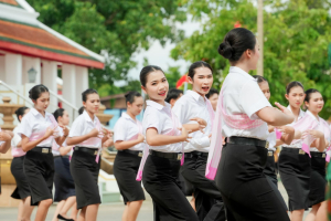มรภ.เทพสตรี โดย คณะมนุษยศาสตร์ฯ ร่วมกับภาคีเครือข่าย จัดโครงการศิลปวัฒนธรรมสร้างสรรค์ ฟื้นฟู ประเพณีตักบาตรดอกไม้ วัดมณีชลขัณฑ์