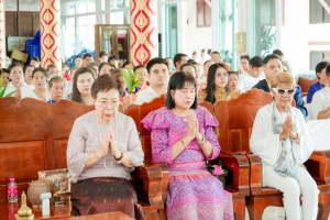 มรภ.เทพสตรี โดย คณะมนุษยศาสตร์ฯ ร่วมกับภาคีเครือข่าย จัดโครงการศิลปวัฒนธรรมสร้างสรรค์ ฟื้นฟู ประเพณีตักบาตรดอกไม้ วัดมณีชลขัณฑ์