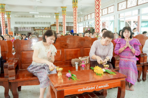 มรภ.เทพสตรี โดย คณะมนุษยศาสตร์ฯ ร่วมกับภาคีเครือข่าย จัดโครงการศิลปวัฒนธรรมสร้างสรรค์ ฟื้นฟู ประเพณีตักบาตรดอกไม้ วัดมณีชลขัณฑ์