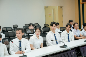 มรภ.เทพสตรี ร่วมต้อนรับ อ.แห้ว ประธานมูลนิธิศาลเจ้าพ่อนาคราชจันเสน ในโอกาสมอบทุนการศึกษา 165,000 บาท พร้อมบรรยายสร้างแรงบันดาลใจแก่นักศึกษา