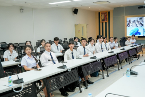 มรภ.เทพสตรี ร่วมต้อนรับ อ.แห้ว ประธานมูลนิธิศาลเจ้าพ่อนาคราชจันเสน ในโอกาสมอบทุนการศึกษา 165,000 บาท พร้อมบรรยายสร้างแรงบันดาลใจแก่นักศึกษา