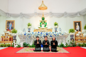 มรภ.เทพสตรี ร่วมพิธีสวดพระพุทธมนต์และเจริญจิตภาวนาอุทิศถวายพระราชกุศลแด่ สมเด็จพระบรมราชชนนีพันปีหลวง และอุทิศถวายพระกุศลแด่ สมเด็จพระเจ้าลูกเธอ เจ้าฟ้าพัชรกิติยาภาฯ