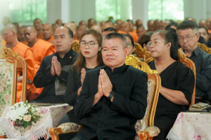 มรภ.เทพสตรี ร่วมพิธีสวดพระพุทธมนต์และเจริญจิตภาวนาอุทิศถวายพระราชกุศลแด่ สมเด็จพระบรมราชชนนีพันปีหลวง และอุทิศถวายพระกุศลแด่ สมเด็จพระเจ้าลูกเธอ เจ้าฟ้าพัชรกิติยาภาฯ