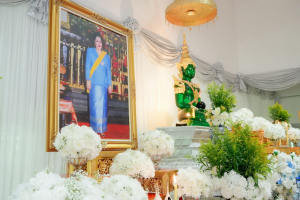 มรภ.เทพสตรี ร่วมพิธีสวดพระพุทธมนต์และเจริญจิตภาวนาอุทิศถวายพระราชกุศลแด่ สมเด็จพระบรมราชชนนีพันปีหลวง และอุทิศถวายพระกุศลแด่ สมเด็จพระเจ้าลูกเธอ เจ้าฟ้าพัชรกิติยาภาฯ