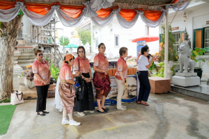 สำนักวิทยบริการฯ มรภ.เทพสตรี จับมือภาคีเครือข่าย ร่วมกิจกรรม คณะนาวาสัญจร ทำบุญเข้าพรรษา 9 วัดริมแม่น้ำลพบุรี สานต่อโครงการพัฒนาเศรษฐกิจสร้างสรรค์