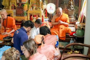 สำนักวิทยบริการฯ มรภ.เทพสตรี จับมือภาคีเครือข่าย ร่วมกิจกรรม คณะนาวาสัญจร ทำบุญเข้าพรรษา 9 วัดริมแม่น้ำลพบุรี สานต่อโครงการพัฒนาเศรษฐกิจสร้างสรรค์