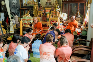 สำนักวิทยบริการฯ มรภ.เทพสตรี จับมือภาคีเครือข่าย ร่วมกิจกรรม คณะนาวาสัญจร ทำบุญเข้าพรรษา 9 วัดริมแม่น้ำลพบุรี สานต่อโครงการพัฒนาเศรษฐกิจสร้างสรรค์