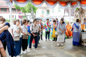 สำนักวิทยบริการฯ มรภ.เทพสตรี จับมือภาคีเครือข่าย ร่วมกิจกรรม คณะนาวาสัญจร ทำบุญเข้าพรรษา 9 วัดริมแม่น้ำลพบุรี สานต่อโครงการพัฒนาเศรษฐกิจสร้างสรรค์