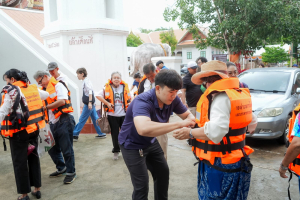 สำนักวิทยบริการฯ มรภ.เทพสตรี จับมือภาคีเครือข่าย ร่วมกิจกรรม คณะนาวาสัญจร ทำบุญเข้าพรรษา 9 วัดริมแม่น้ำลพบุรี สานต่อโครงการพัฒนาเศรษฐกิจสร้างสรรค์