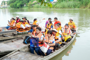 สำนักวิทยบริการฯ มรภ.เทพสตรี จับมือภาคีเครือข่าย ร่วมกิจกรรม คณะนาวาสัญจร ทำบุญเข้าพรรษา 9 วัดริมแม่น้ำลพบุรี สานต่อโครงการพัฒนาเศรษฐกิจสร้างสรรค์