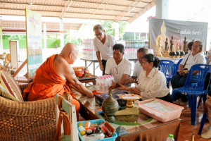 สำนักวิทยบริการฯ มรภ.เทพสตรี จับมือภาคีเครือข่าย ร่วมกิจกรรม คณะนาวาสัญจร ทำบุญเข้าพรรษา 9 วัดริมแม่น้ำลพบุรี สานต่อโครงการพัฒนาเศรษฐกิจสร้างสรรค์