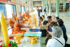 สำนักวิทยบริการฯ มรภ.เทพสตรี จับมือภาคีเครือข่าย ร่วมกิจกรรม คณะนาวาสัญจร ทำบุญเข้าพรรษา 9 วัดริมแม่น้ำลพบุรี สานต่อโครงการพัฒนาเศรษฐกิจสร้างสรรค์