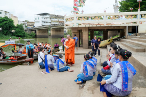 สำนักวิทยบริการฯ มรภ.เทพสตรี จับมือภาคีเครือข่าย ร่วมกิจกรรม คณะนาวาสัญจร ทำบุญเข้าพรรษา 9 วัดริมแม่น้ำลพบุรี สานต่อโครงการพัฒนาเศรษฐกิจสร้างสรรค์