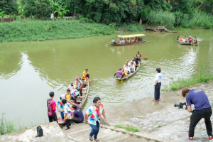 สำนักวิทยบริการฯ มรภ.เทพสตรี จับมือภาคีเครือข่าย ร่วมกิจกรรม คณะนาวาสัญจร ทำบุญเข้าพรรษา 9 วัดริมแม่น้ำลพบุรี สานต่อโครงการพัฒนาเศรษฐกิจสร้างสรรค์