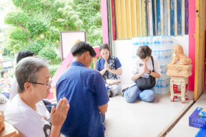 สำนักวิทยบริการฯ มรภ.เทพสตรี จับมือภาคีเครือข่าย ร่วมกิจกรรม คณะนาวาสัญจร ทำบุญเข้าพรรษา 9 วัดริมแม่น้ำลพบุรี สานต่อโครงการพัฒนาเศรษฐกิจสร้างสรรค์
