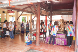 สำนักวิทยบริการฯ มรภ.เทพสตรี จับมือภาคีเครือข่าย ร่วมกิจกรรม คณะนาวาสัญจร ทำบุญเข้าพรรษา 9 วัดริมแม่น้ำลพบุรี สานต่อโครงการพัฒนาเศรษฐกิจสร้างสรรค์