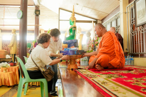 สำนักวิทยบริการฯ มรภ.เทพสตรี จับมือภาคีเครือข่าย ร่วมกิจกรรม คณะนาวาสัญจร ทำบุญเข้าพรรษา 9 วัดริมแม่น้ำลพบุรี สานต่อโครงการพัฒนาเศรษฐกิจสร้างสรรค์