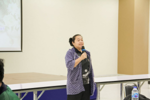 คณะมนุษยศาสตร์ฯ มรภ.เทพสตรี จัดประกวดจัดพานและแจกันดอกไม้ หนุนนักศึกษาร่วมสืบสาน ประเพณีตักบาตรดอกไม้ วัดมณีชลขัณฑ์