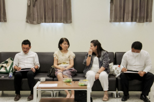 คณะมนุษยศาสตร์ฯ มรภ.เทพสตรี จัดประกวดจัดพานและแจกันดอกไม้ หนุนนักศึกษาร่วมสืบสาน ประเพณีตักบาตรดอกไม้ วัดมณีชลขัณฑ์
