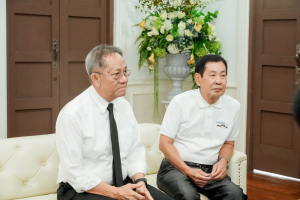 หน่วยงานภายใน และหน่วยงานภายนอก ร่วมแสดงความยินดีแก่ ผศ.จินตนา เวชมี ในโอกาสที่สภามหาวิทยาลัยมีมติเห็นชอบเสนอชื่อดำรงตำแหน่ง อธิการบดี มรภ.เทพสตรี