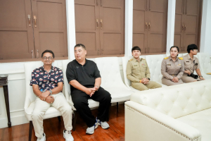 หน่วยงานภายใน และหน่วยงานภายนอก ร่วมแสดงความยินดีแก่ ผศ.จินตนา เวชมี ในโอกาสที่สภามหาวิทยาลัยมีมติเห็นชอบเสนอชื่อดำรงตำแหน่ง อธิการบดี มรภ.เทพสตรี