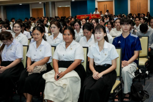 คณะมนุษยศาสตร์ฯ มรภ.เทพสตรี จัดประกวดร้องเพลงหมู่ และพิธีมอบรางวัลเพชรมนุษยศาสตร์และสังคมศาสตร์