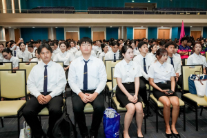 คณะมนุษยศาสตร์ฯ มรภ.เทพสตรี จัดประกวดร้องเพลงหมู่ และพิธีมอบรางวัลเพชรมนุษยศาสตร์และสังคมศาสตร์