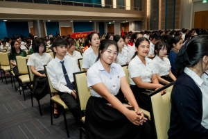 คณะมนุษยศาสตร์ฯ มรภ.เทพสตรี จัดประกวดร้องเพลงหมู่ และพิธีมอบรางวัลเพชรมนุษยศาสตร์และสังคมศาสตร์