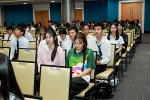คณะมนุษยศาสตร์ฯ มรภ.เทพสตรี จัดประกวดร้องเพลงหมู่ และพิธีมอบรางวัลเพชรมนุษยศาสตร์และสังคมศาสตร์